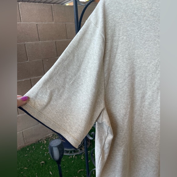 New Van Heusen V-neck Cotton Wrinkle Free Short Sleeve Oversized Oatmeal Top LG - Picture 3 of 16